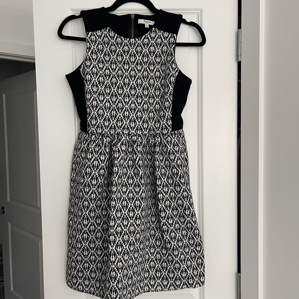 Chic Black and White Patterned Dress